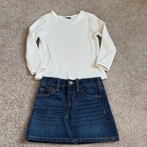 Toddler Girl Old Navy Cream Thermal Long Sleeve Top and Denim Skirt Set 2T